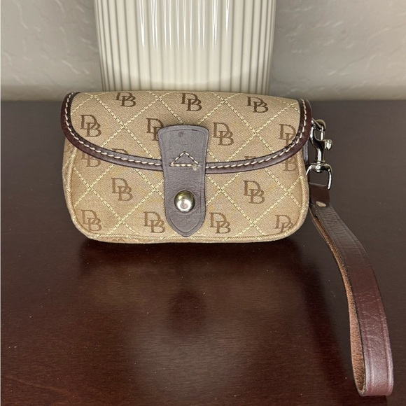 DOONEY & BOURKE Canvas & Leather Wristlet, EUC - Picture 1 of 6